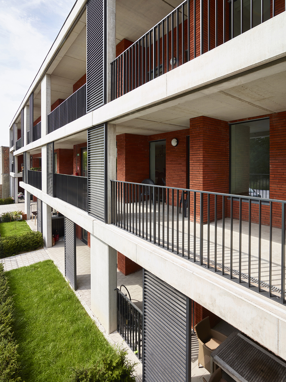 Loggia-Schiebeladen Loggia-Schiebeladen