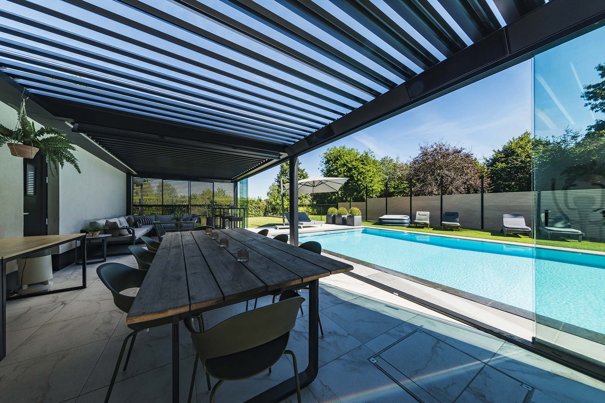 Renson Camargue Pergola mit Lamellendach